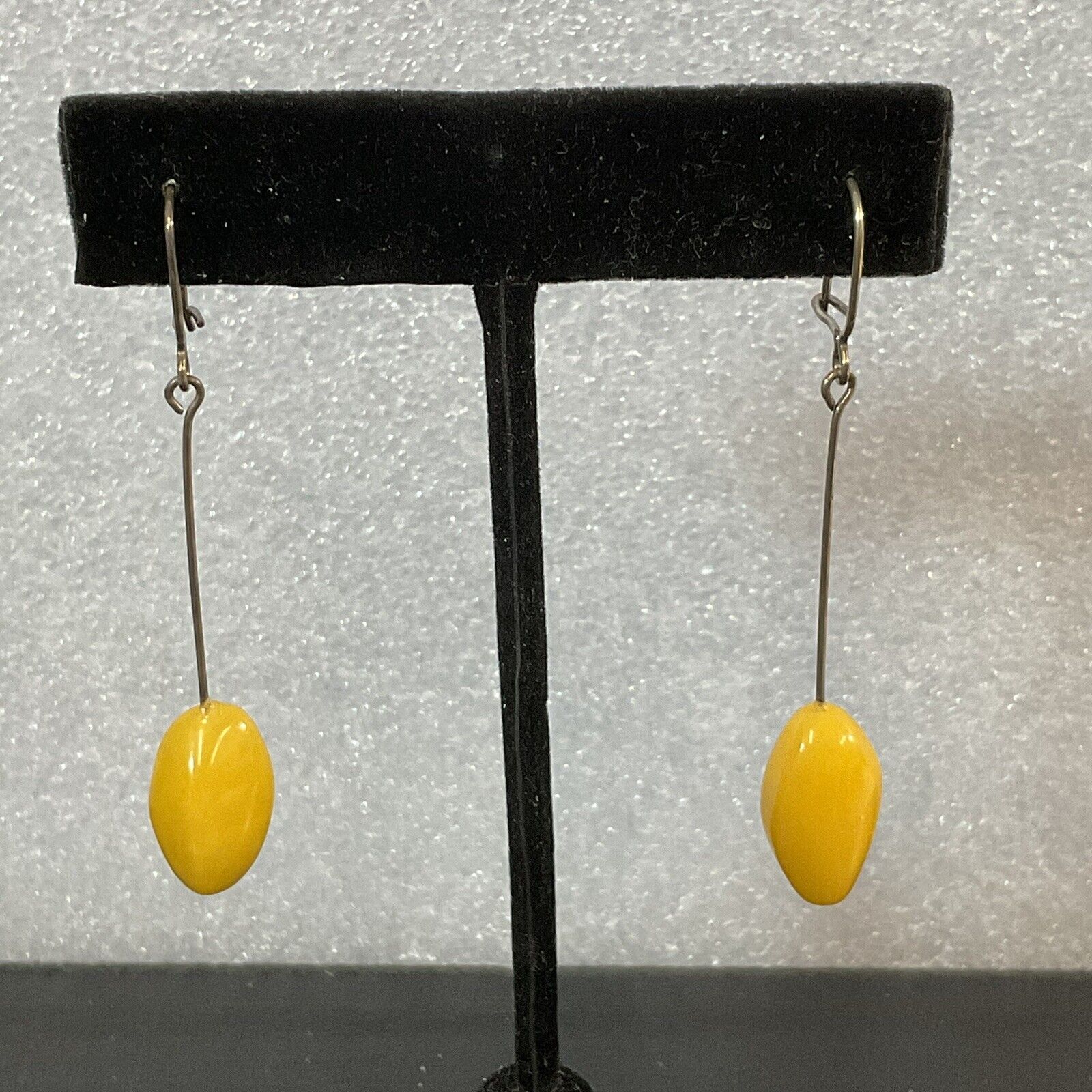 Silver Wire Dangle Drop Yellow Plastic Stonelike Accent Wire Hook Gnufashion